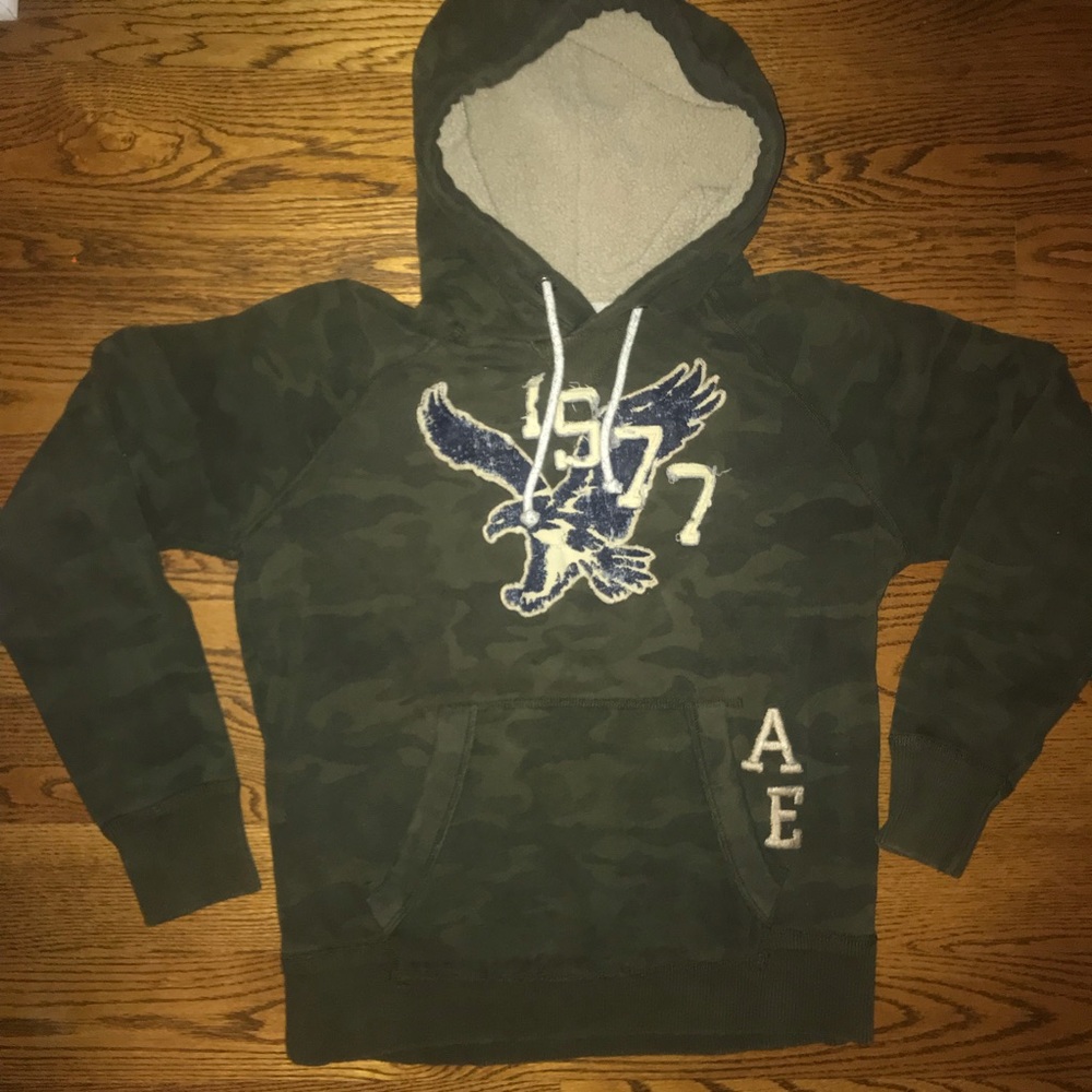 American Eagle Camo sherpa hoodie M